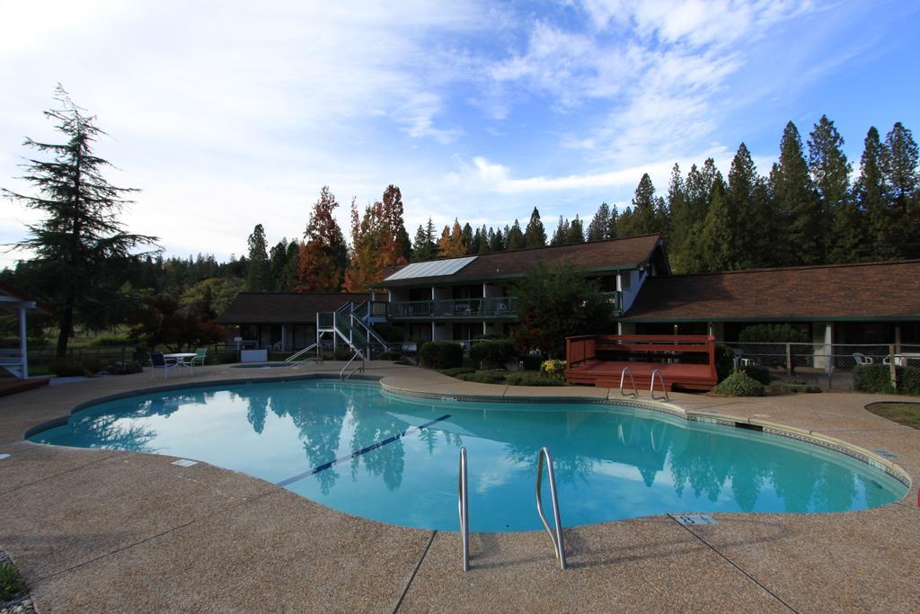 Pioneer Inn & Suites Volcano Екстериор снимка